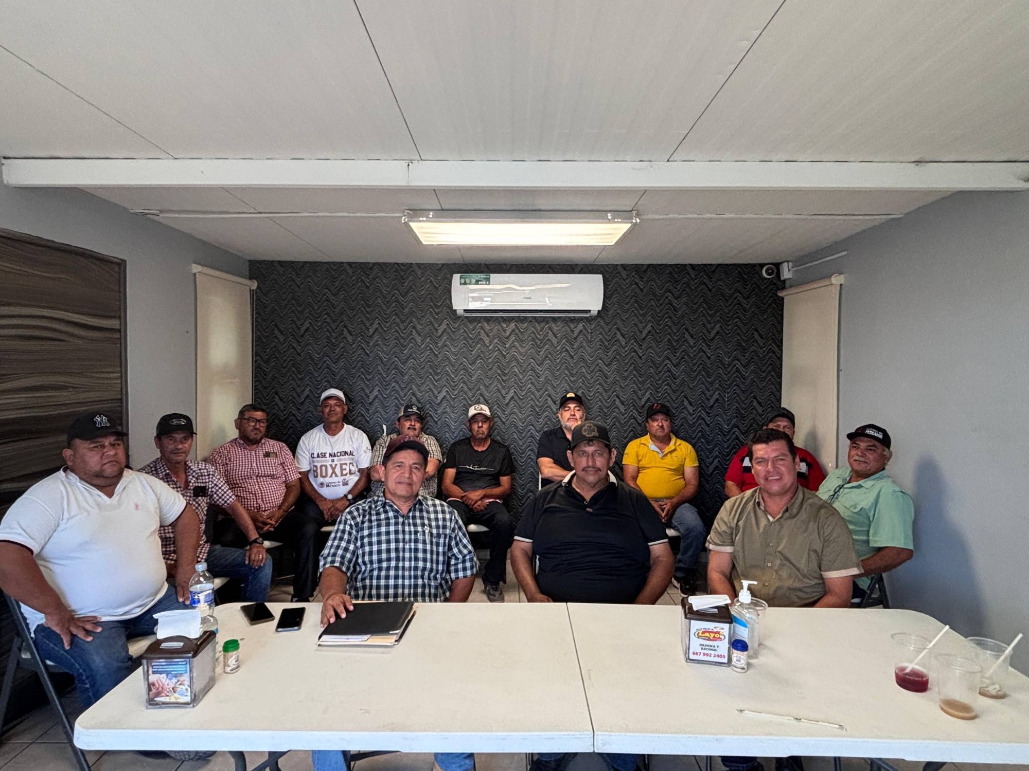 $!Pescadores de Navolato advierten caída de precio del camarón por entrada de producto ecuatoriano