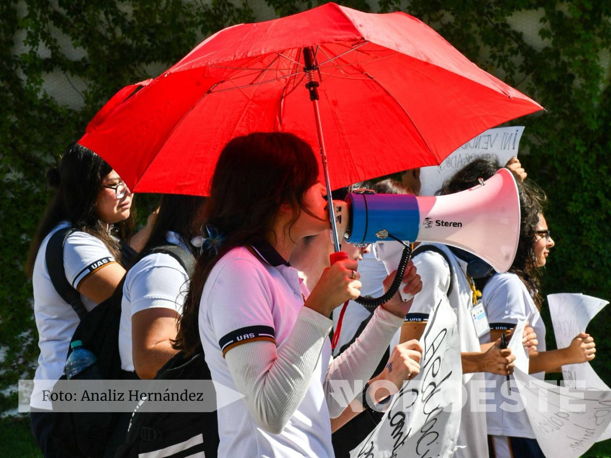 $!#Galería | Estudiantes de la UAS en Culiacán llevan protesta al Congreso de Sinaloa