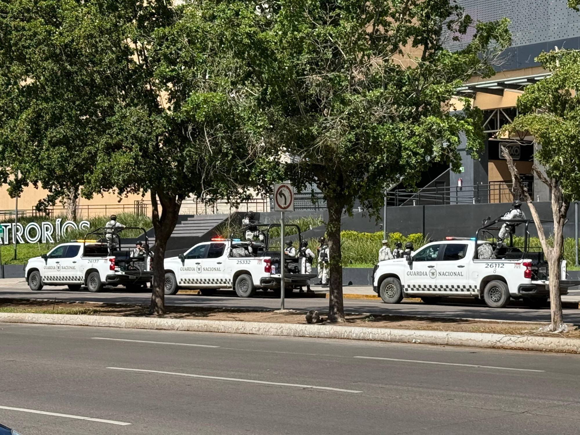 $!Reporte de privación de libertad de una mujer provoca despliegue operativo de las fuerzas federales en Culiacán