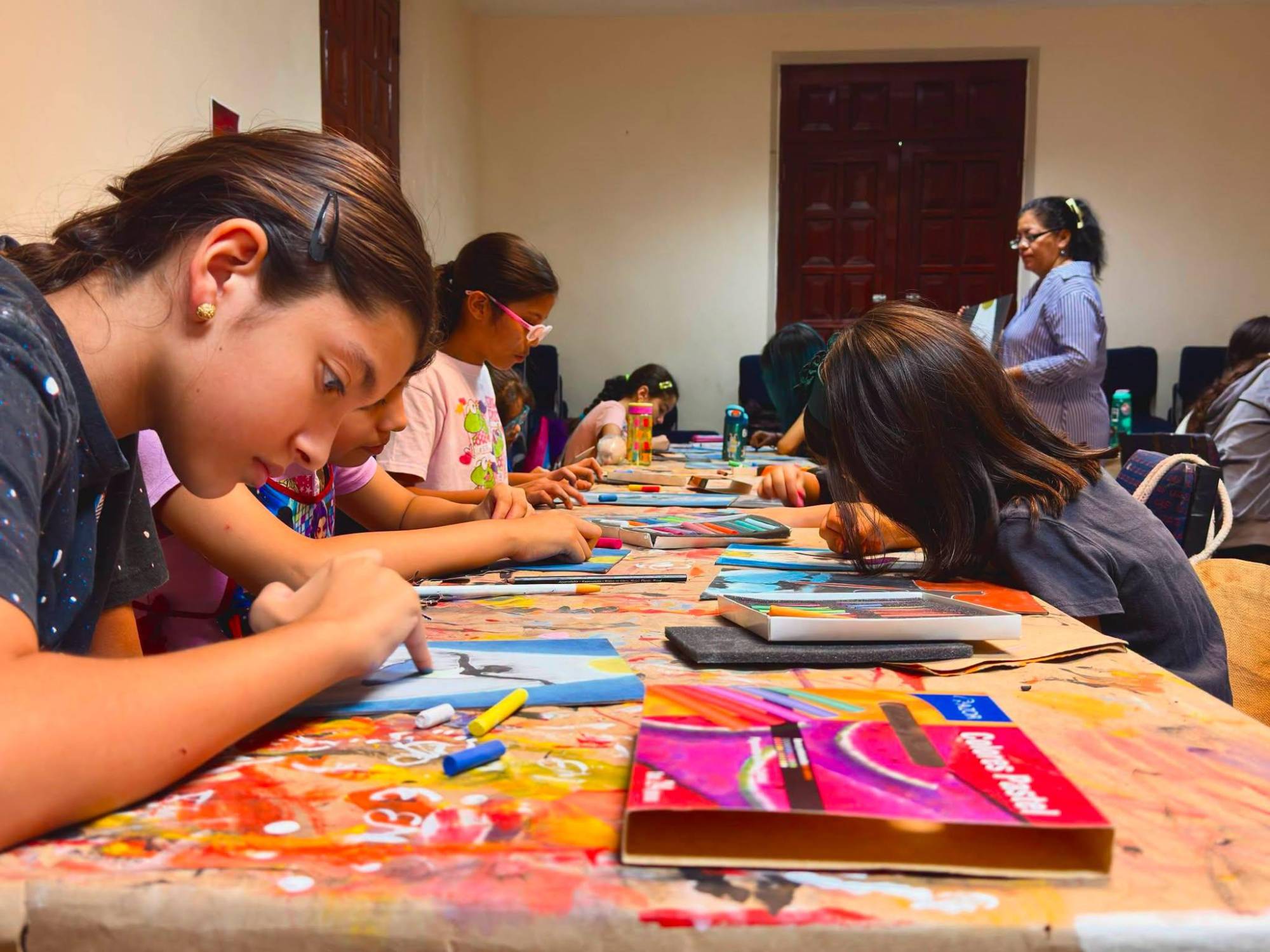 $!Las clases son para menores de edad.