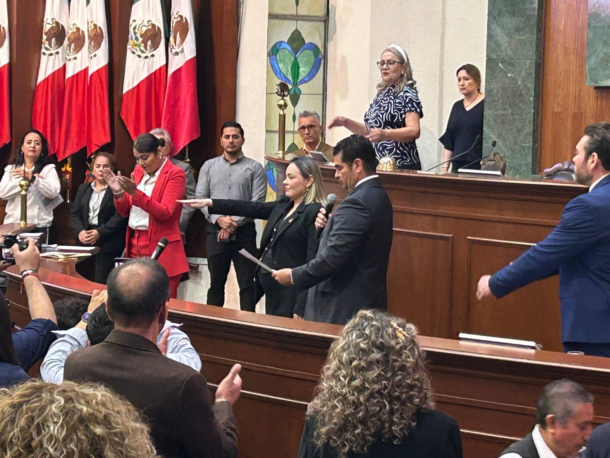 $!‘Asumo el cargo con la convicción de servirles con humildad’: Yeraldine Bonilla, tras rendir protesta como Gobernadora interina de Sinaloa