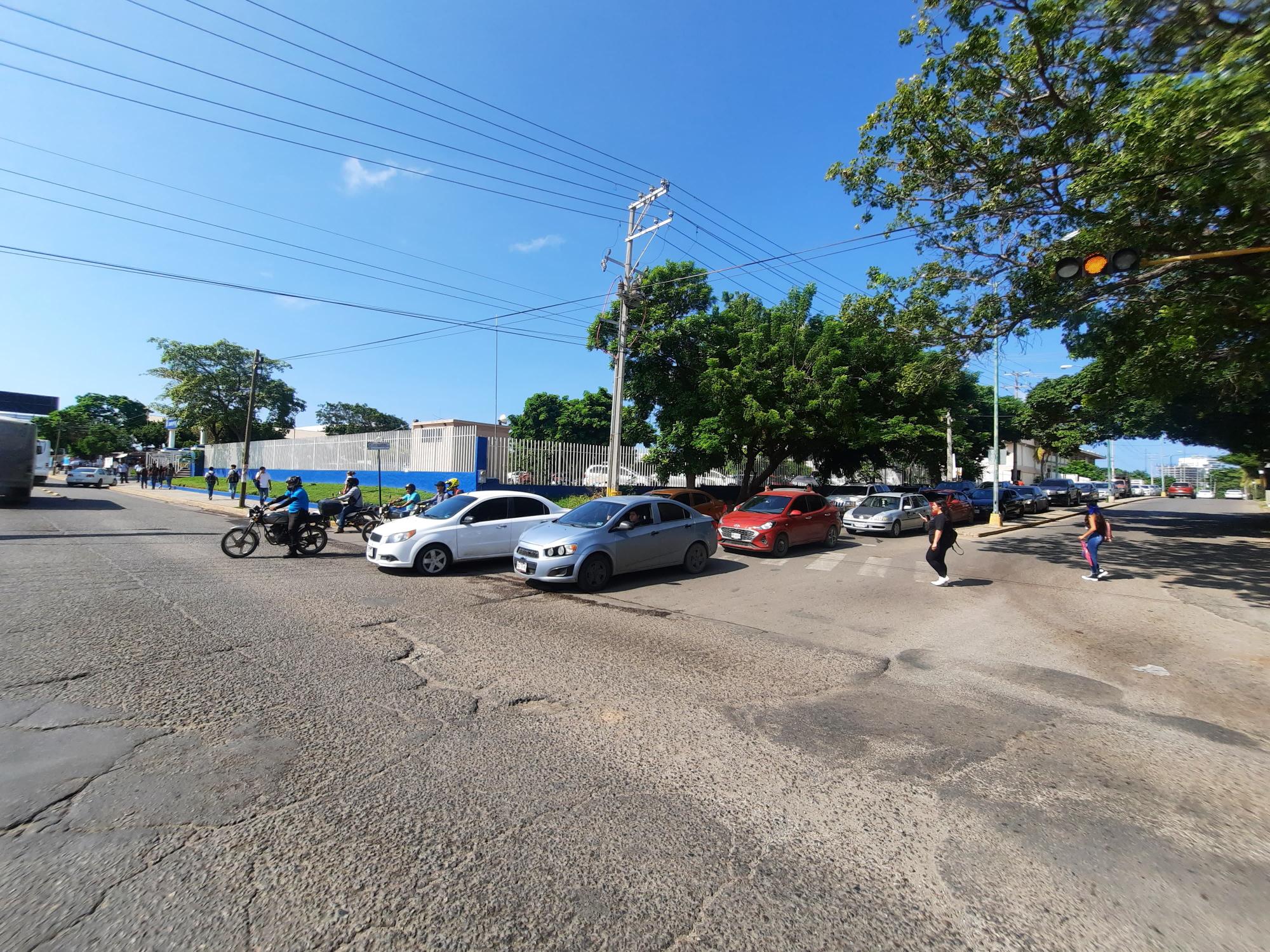 $!Trabajadores de la UAS se manifiestan en Culiacán, Los Mochis y Mazatlán en apoyo al Rector