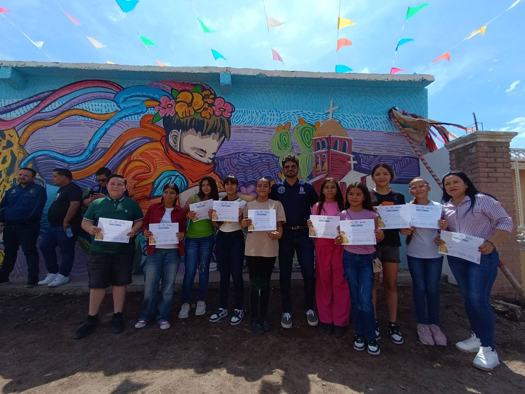 $!El mural busca que la armonía, unidad, amor, paz, sean valores que los enriquezcan como comunidad.