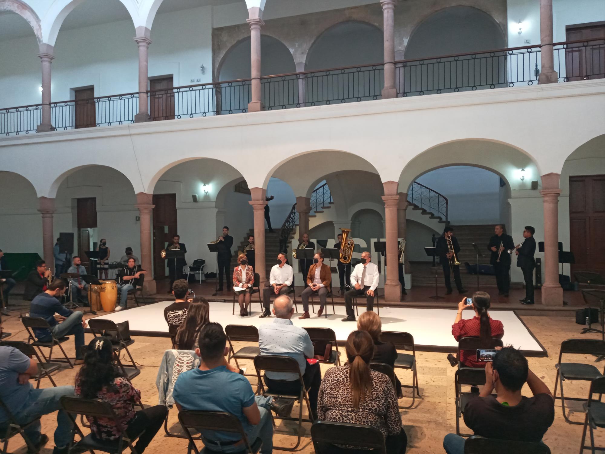 $!El grupo de Metales, formado por integrantes de la OSSLA interpretó El niño perdido.