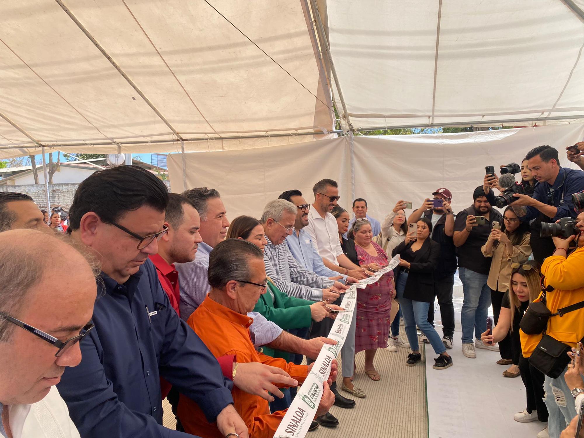 $!Rocha Moya inaugura pavimentación de avenida Antonio Nakayama