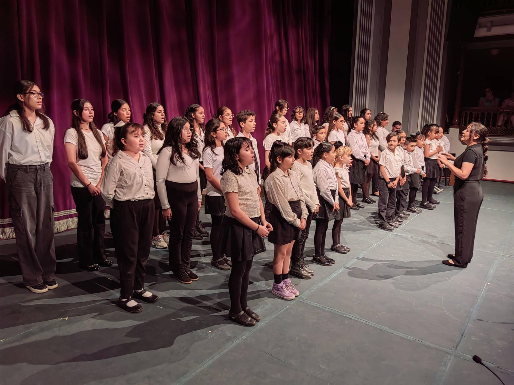 $!Coros de niños se sumaron.