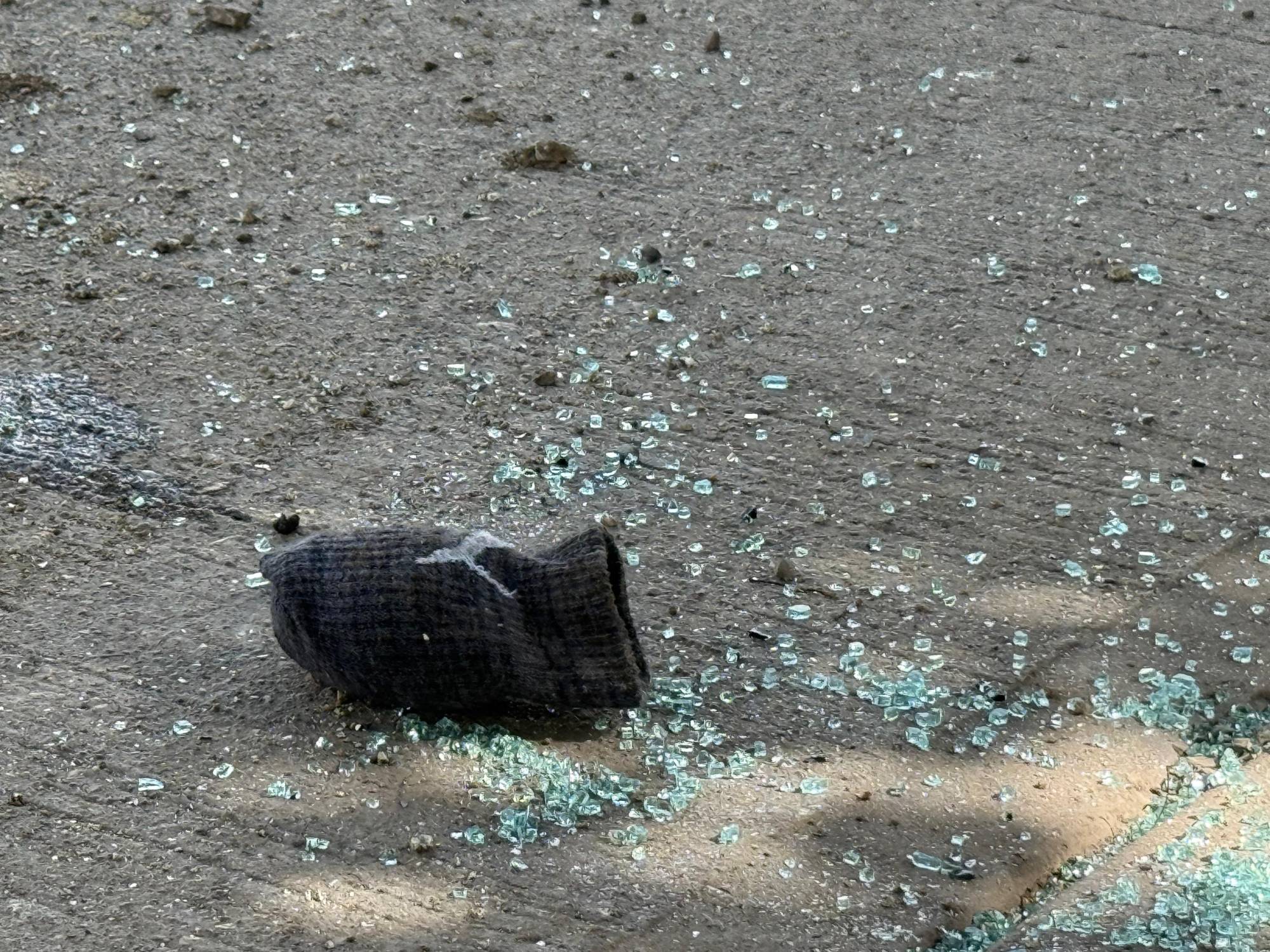 $!Enfrentamiento deja una persona sin vida, dos detenidos y armas aseguradas, en Culiacán