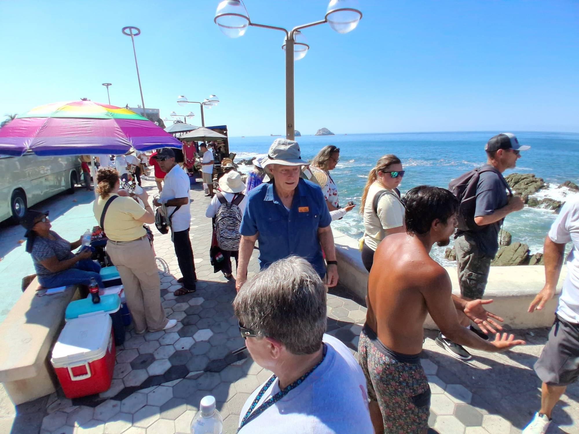 $!Más de 11 mil cruceristas llegan a Mazatlán con el arribo de dos buques