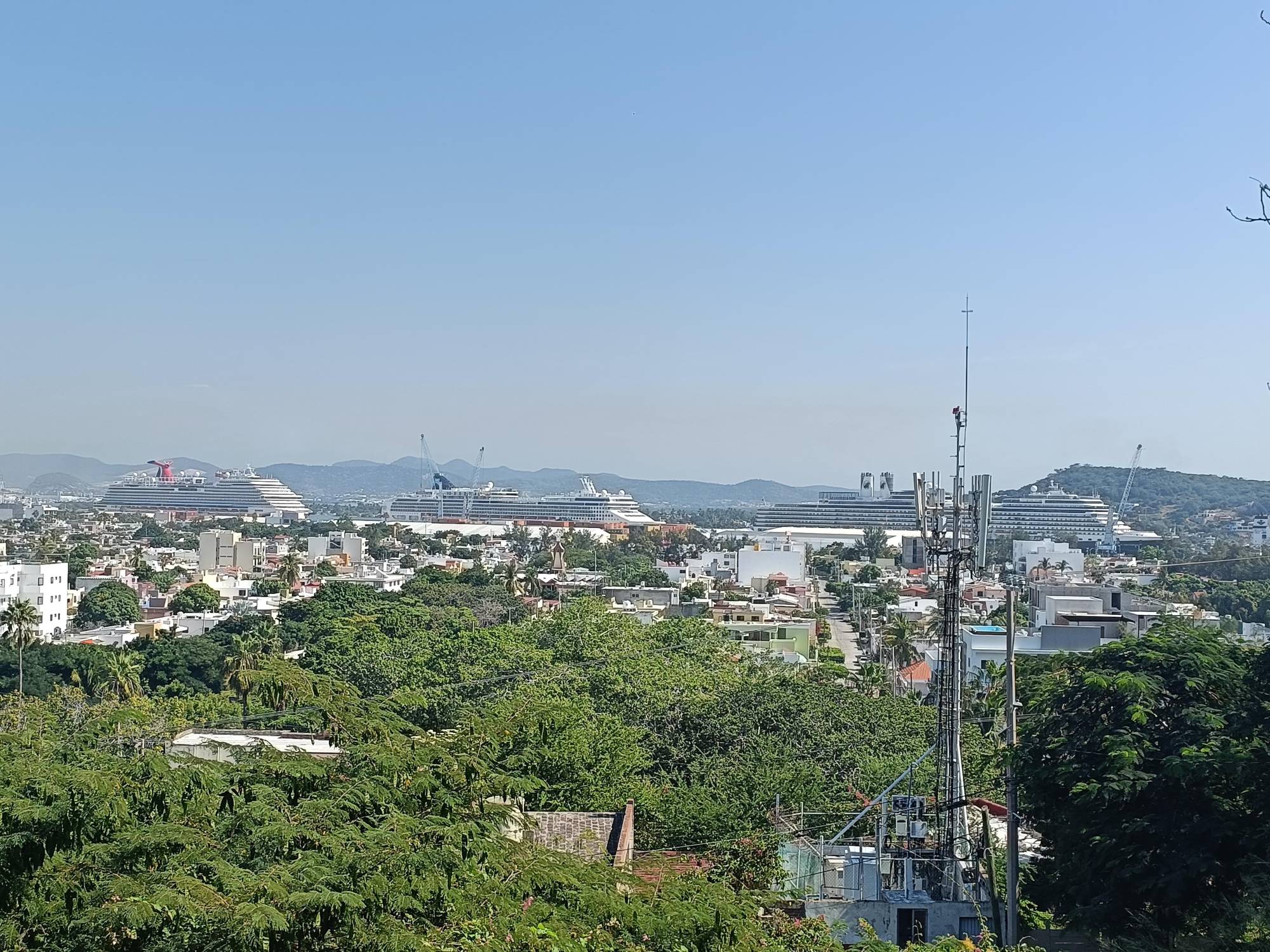 $!Cruceristas inyectan 486 millones de pesos a la economía local: Sectur