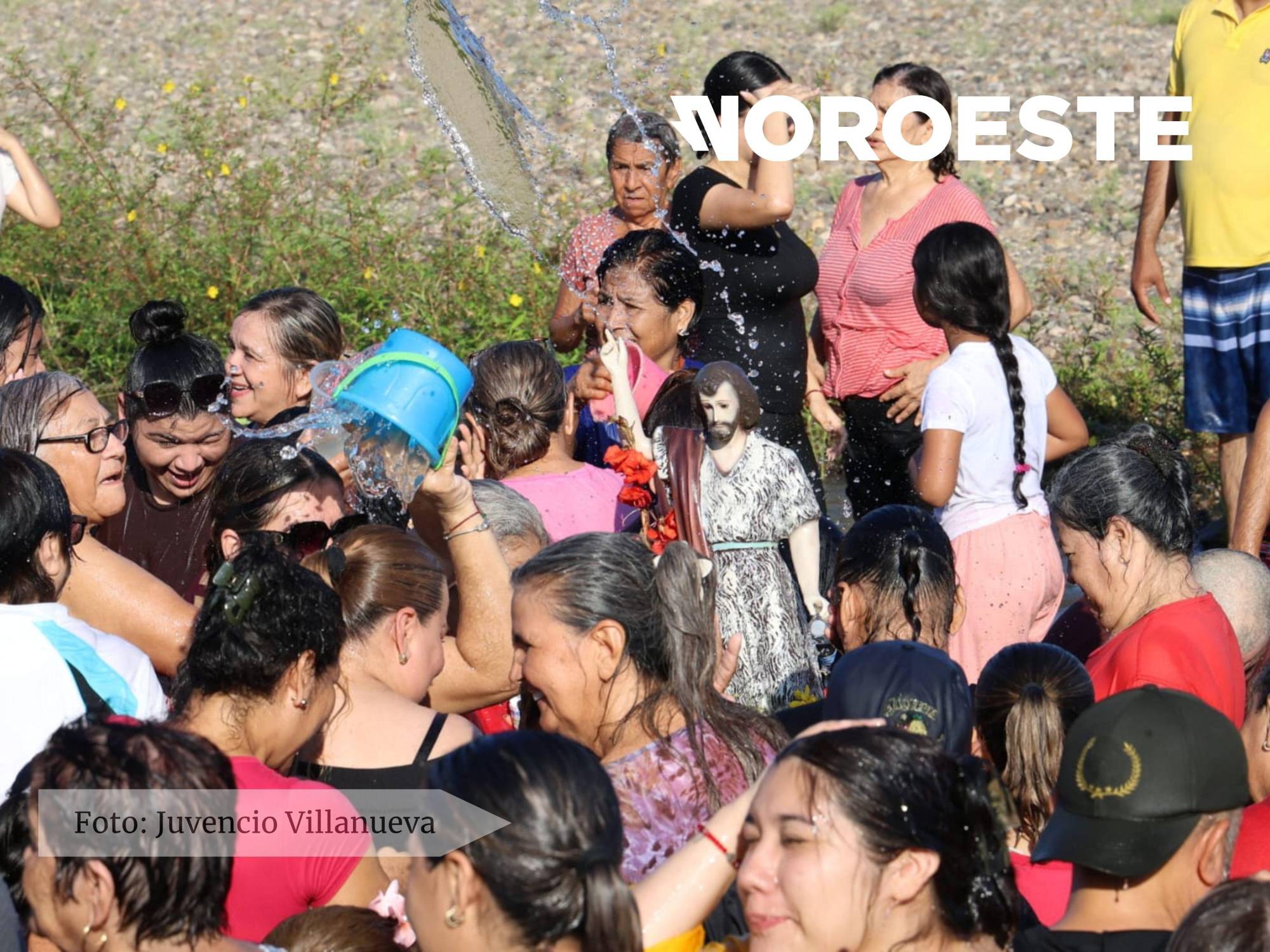 $!Honran devotos de Villa Unión a San Juan Bautista con tradicional peregrinación y baño en el río Presidio