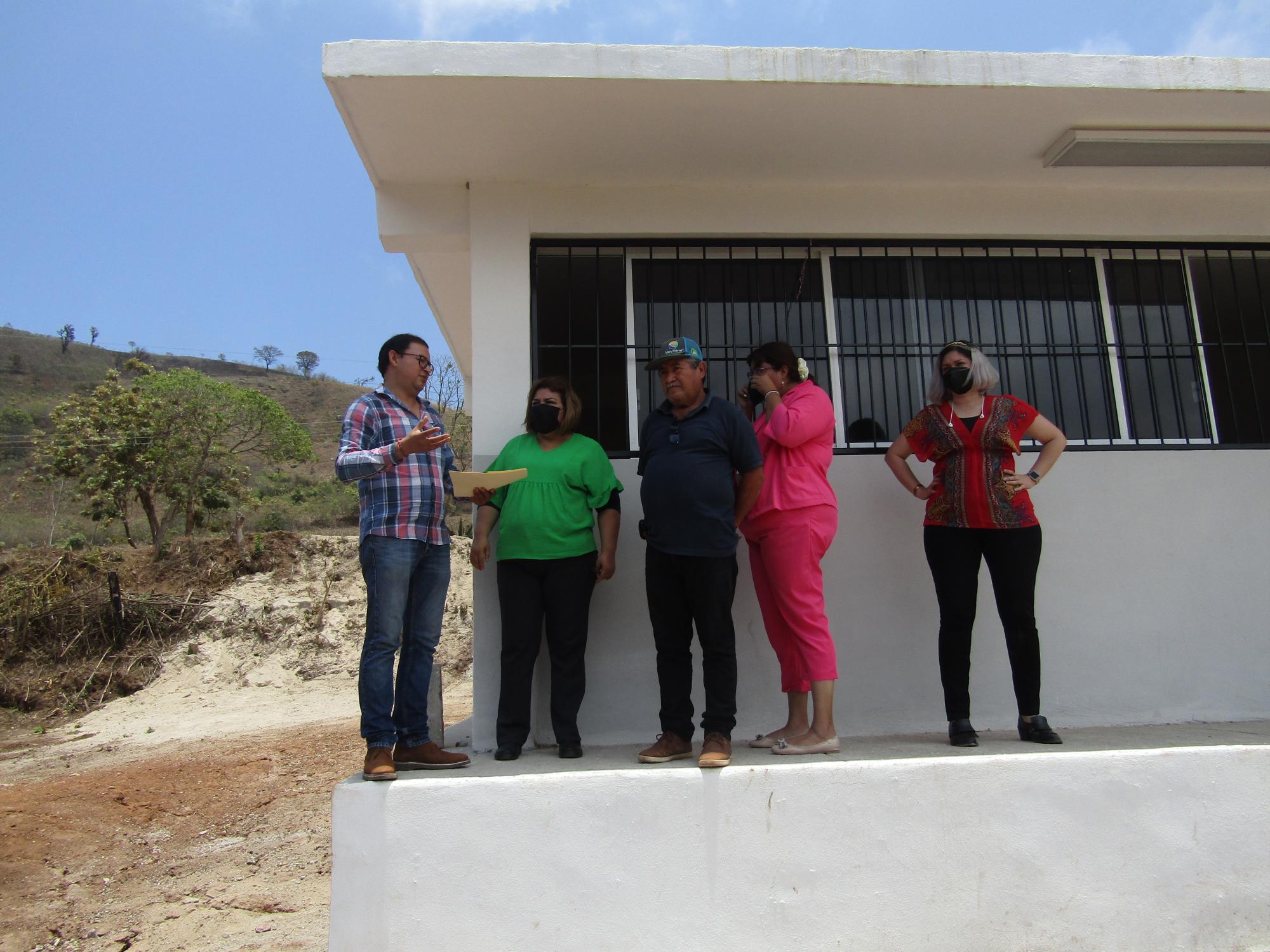 $!Familias de Sinaloa desplazadas por la violencia regresan a sus hogares, en la sierra; buscan reconstruir sus vidas