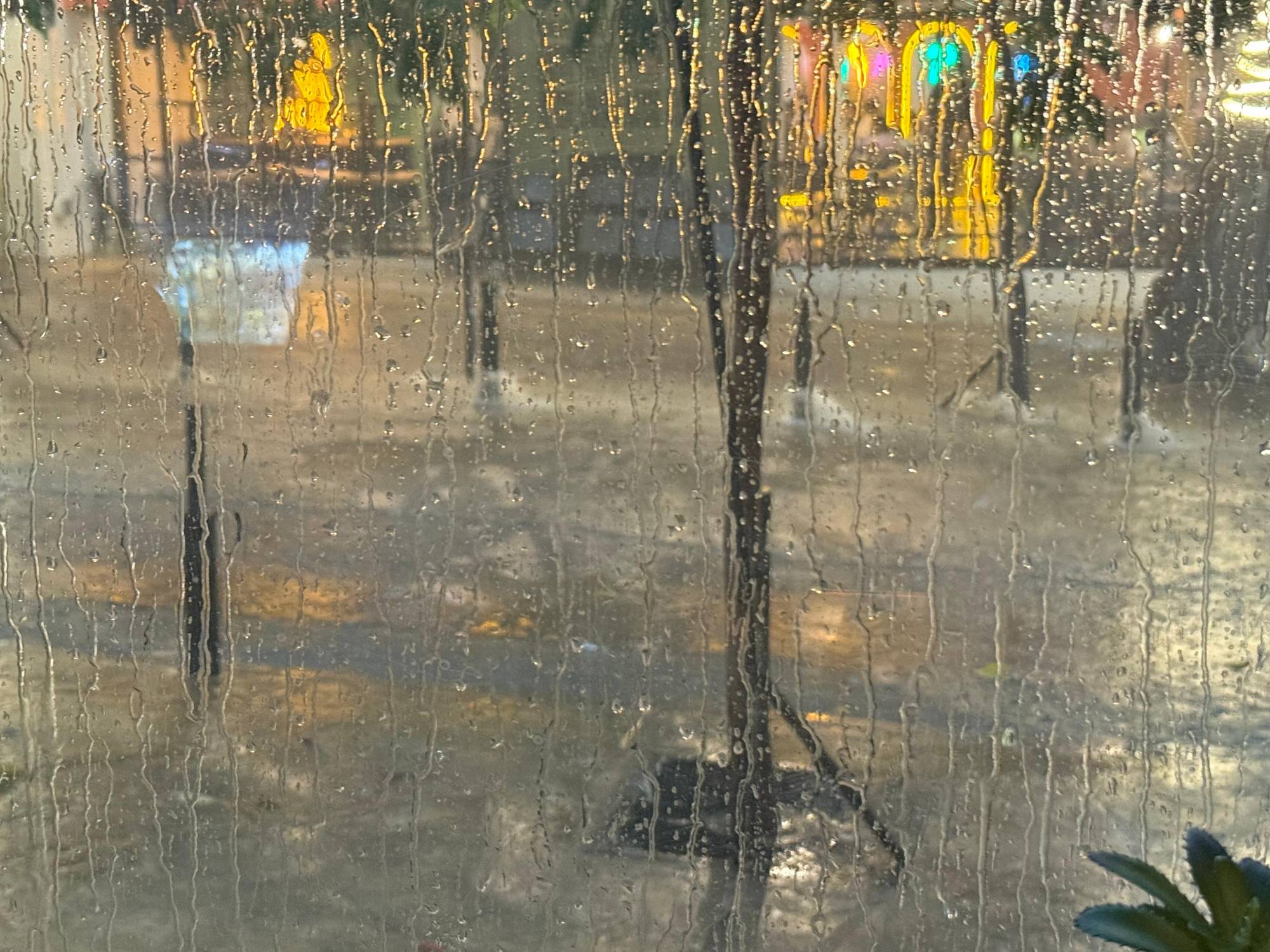 $!Fuerte lluvia se registra la tarde de este miércoles en Culiacán