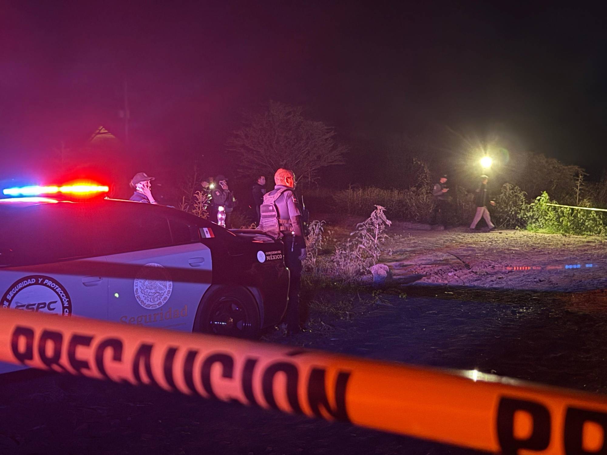 $!Asesinan a tres hombres dentro de una vivienda en el campo El Diez, en Culiacán