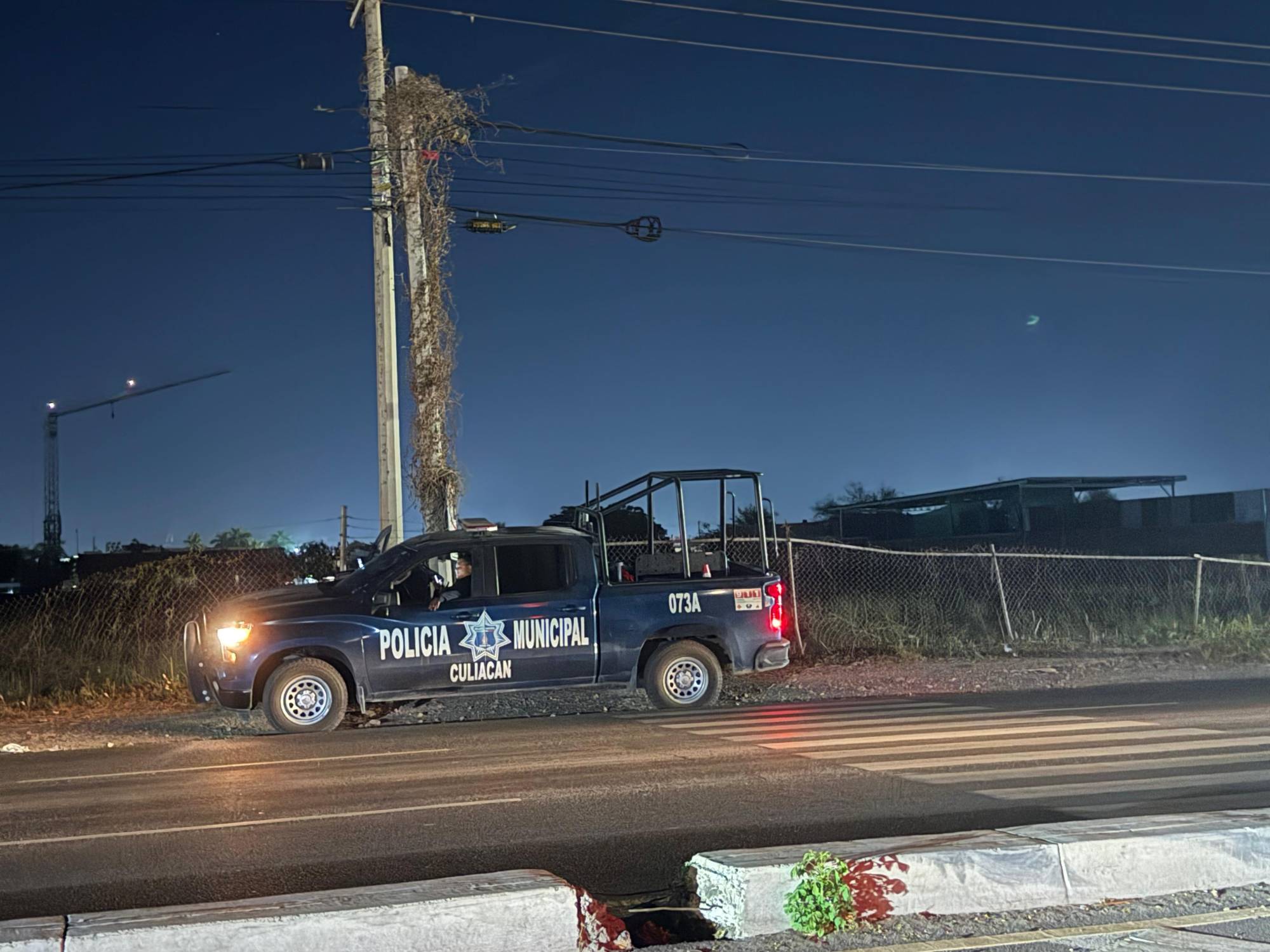 $!Despliegan operativo tras reportes de disparos en la avenida Jesús Kumate, al sur de Culiacán