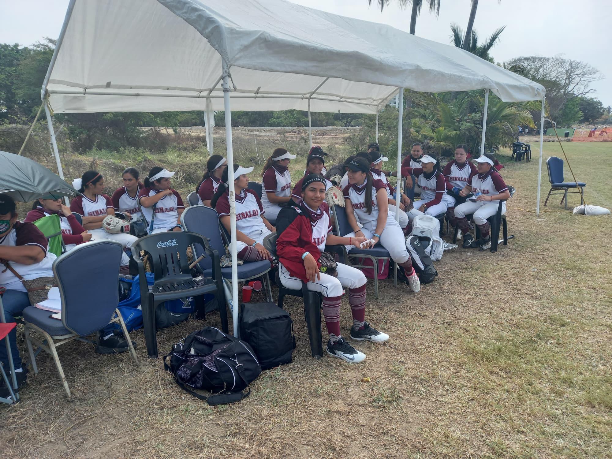 $!Sinaloa Sub 22 llega a semifinales en Nacional de Softbol Femenil