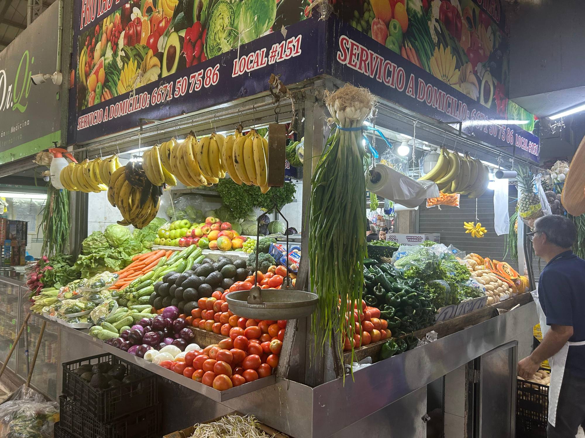 $!Tomate se sostiene entre 35 y 55 pesos por kilo en mercados locales de Culiacán