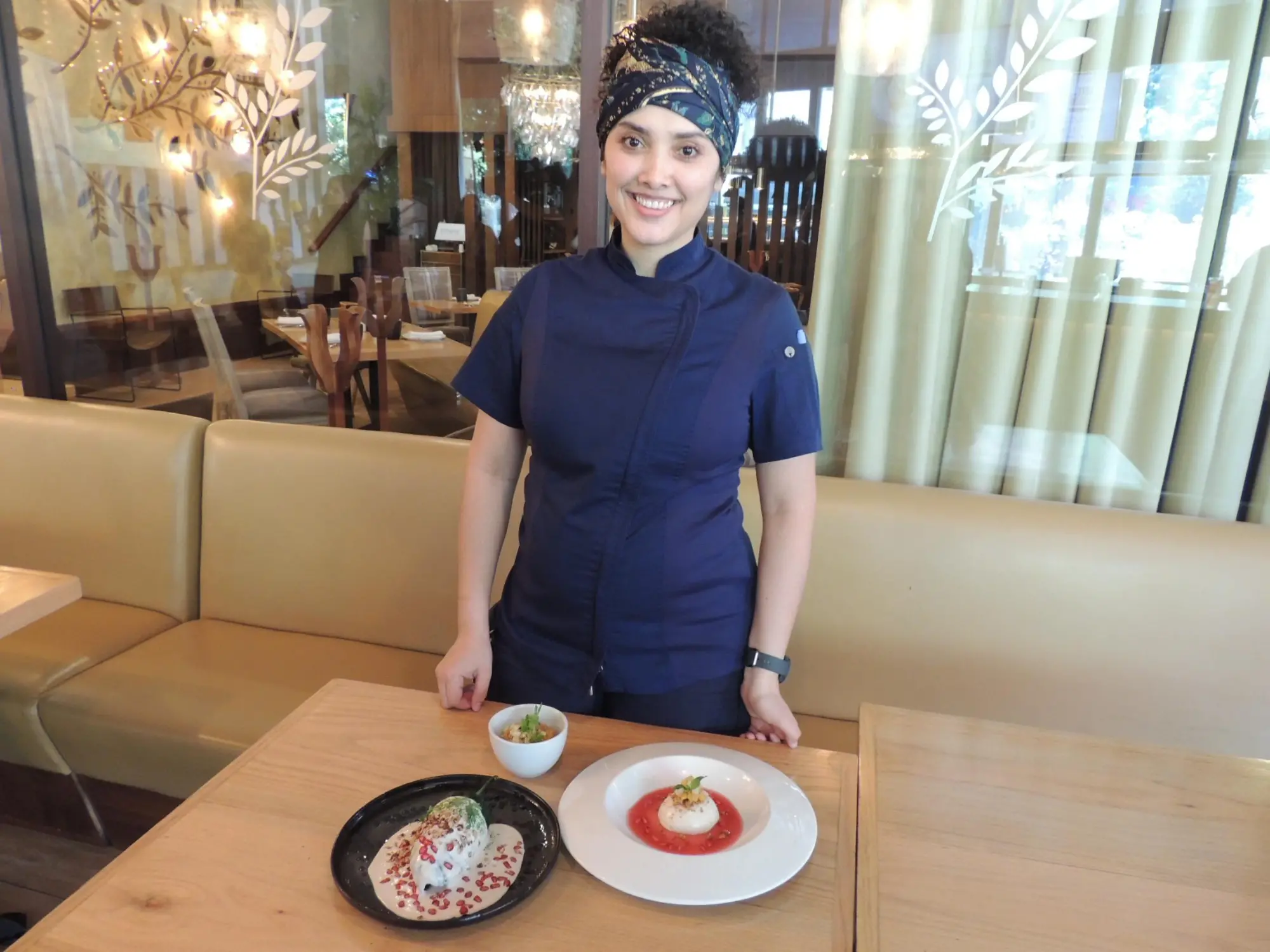 $!La Chef Elizabeth Félix, de Cayenna, ofrecerá un chile en nogada, relleno de rabo de res, papada de cerdo y panceta, fusionado también con otros sabores cítricos.