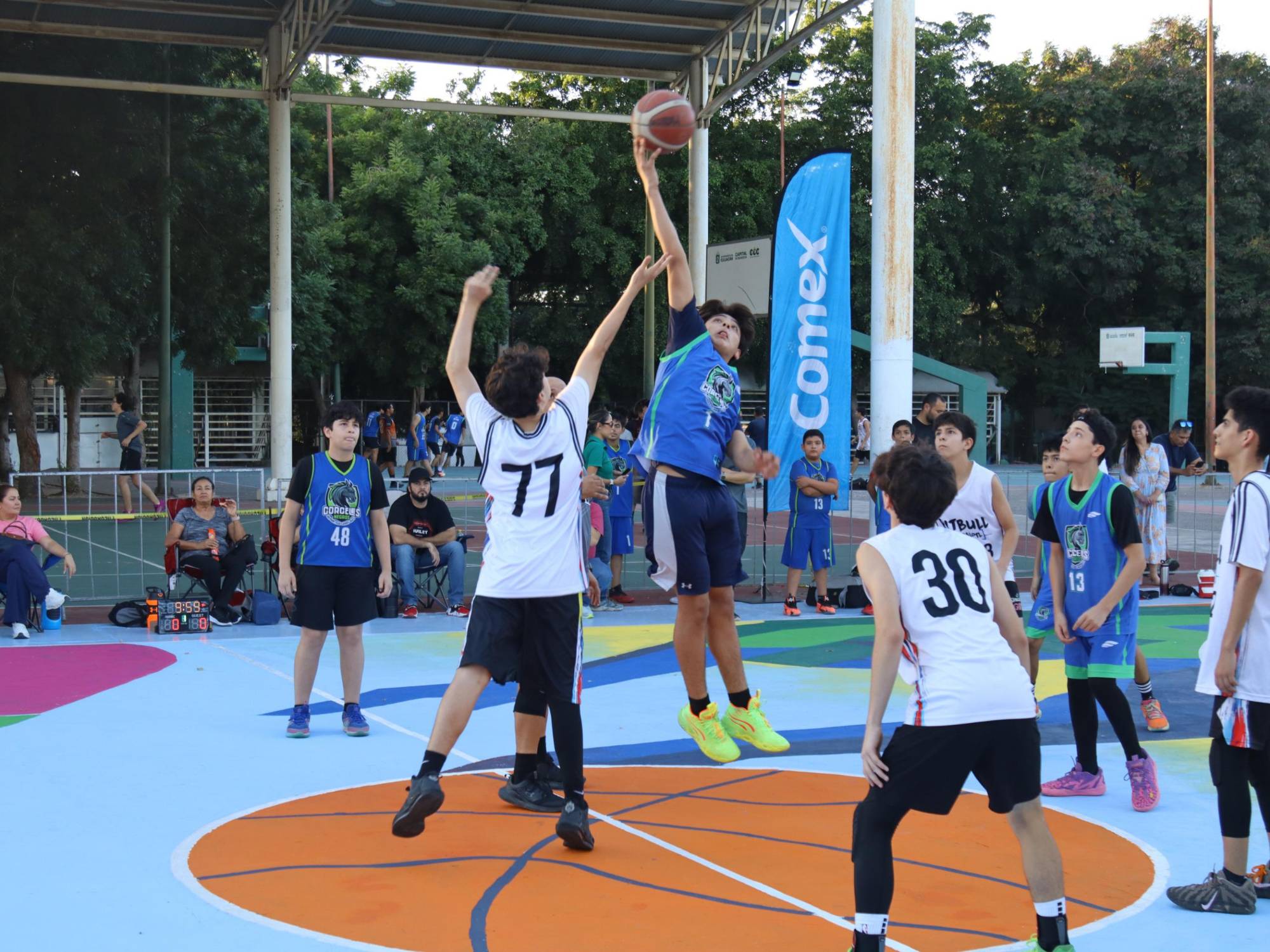$!Nuevo mural en el CCC honra el legado de Pedro ‘Pery’ Meza, ícono del baloncesto sinaloense