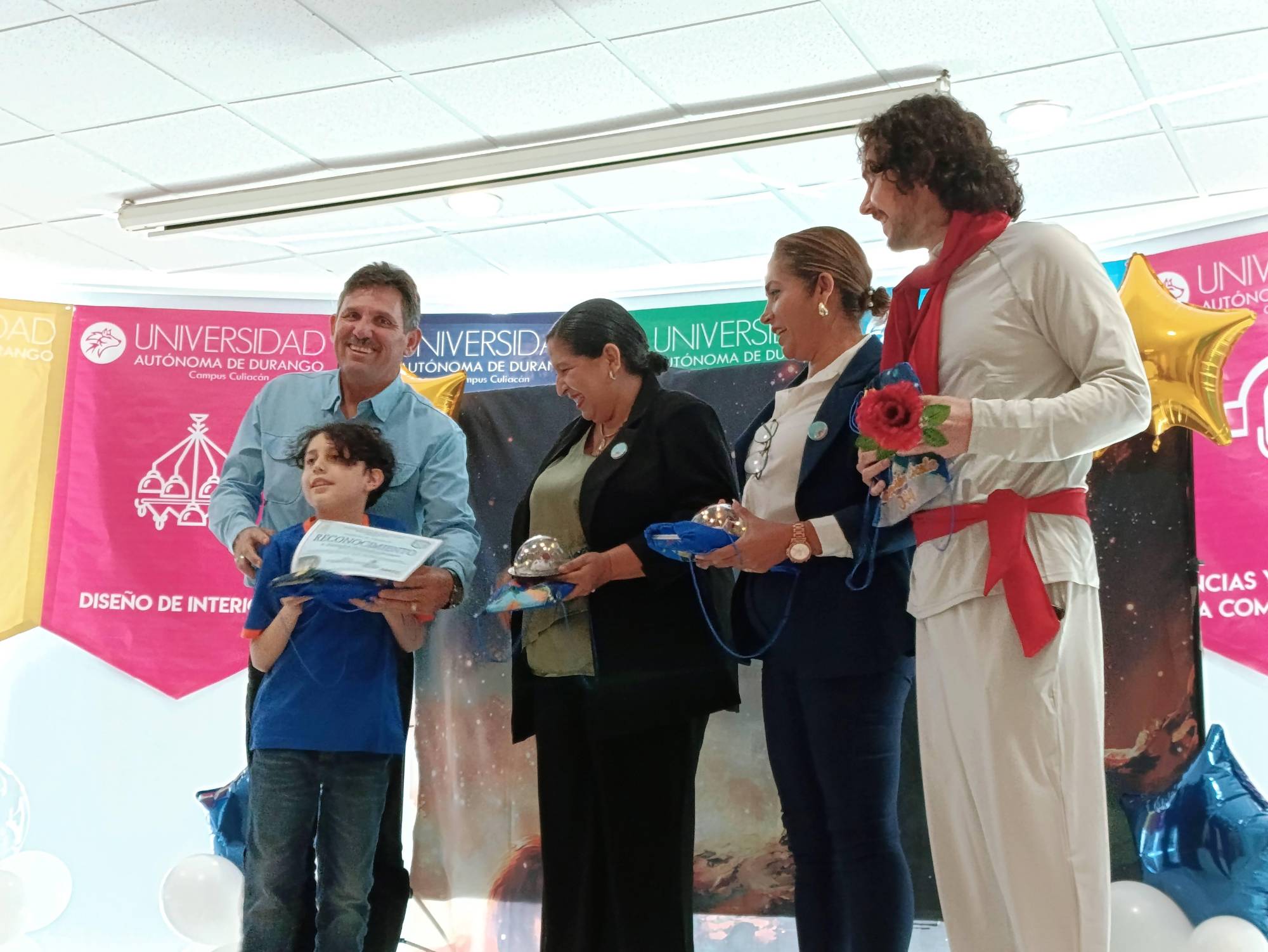 $!Todos los participantes se llevaron su diploma.