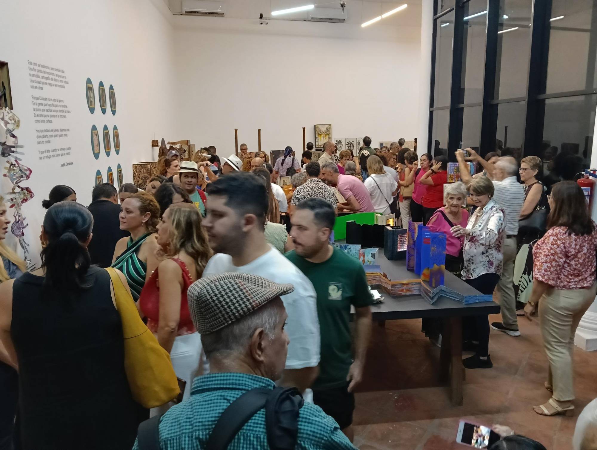 $!Una nutrida asistencia tuvo la exposición.