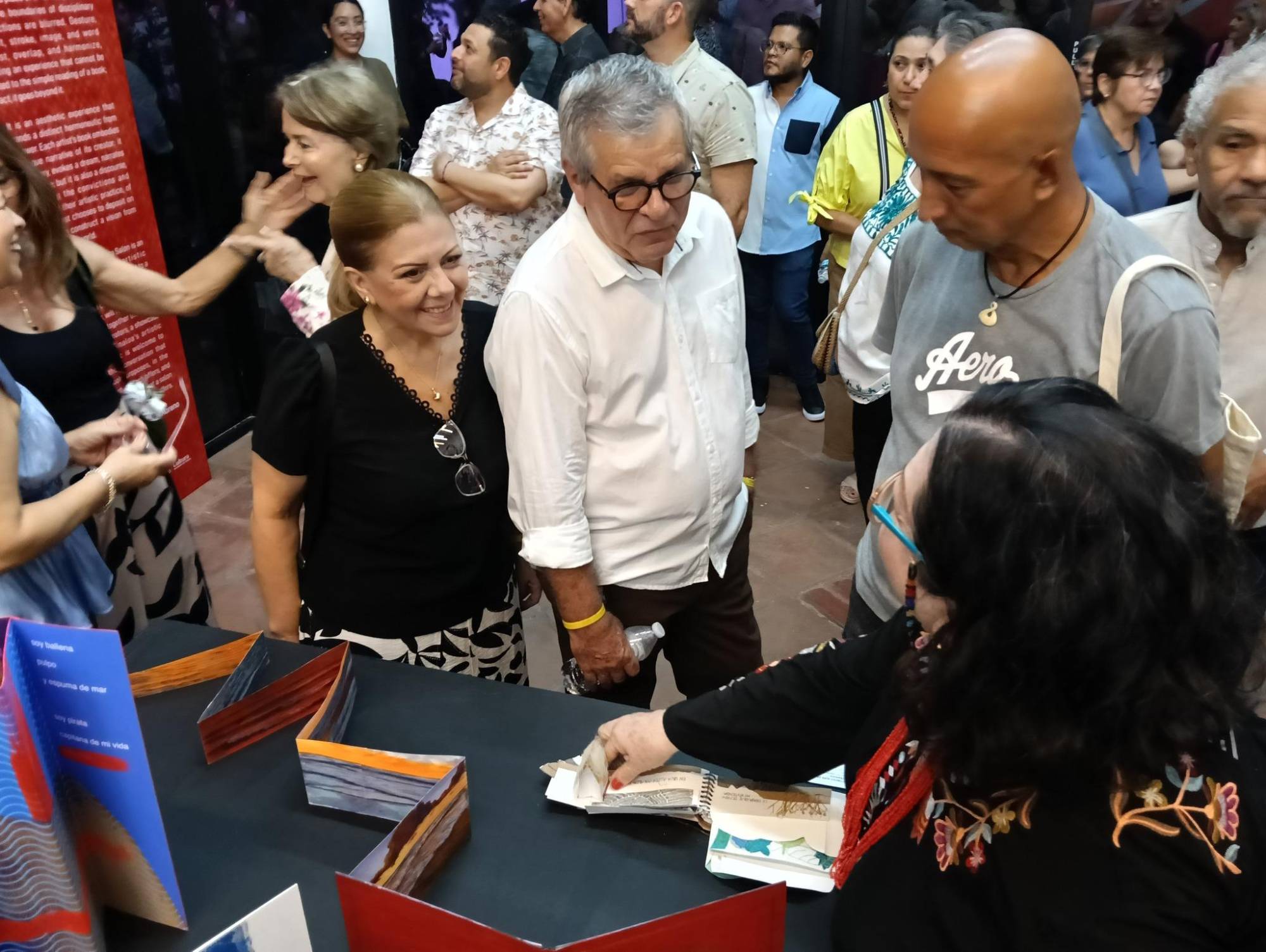 $!Las obrs combinan palabras e ilustraciones.