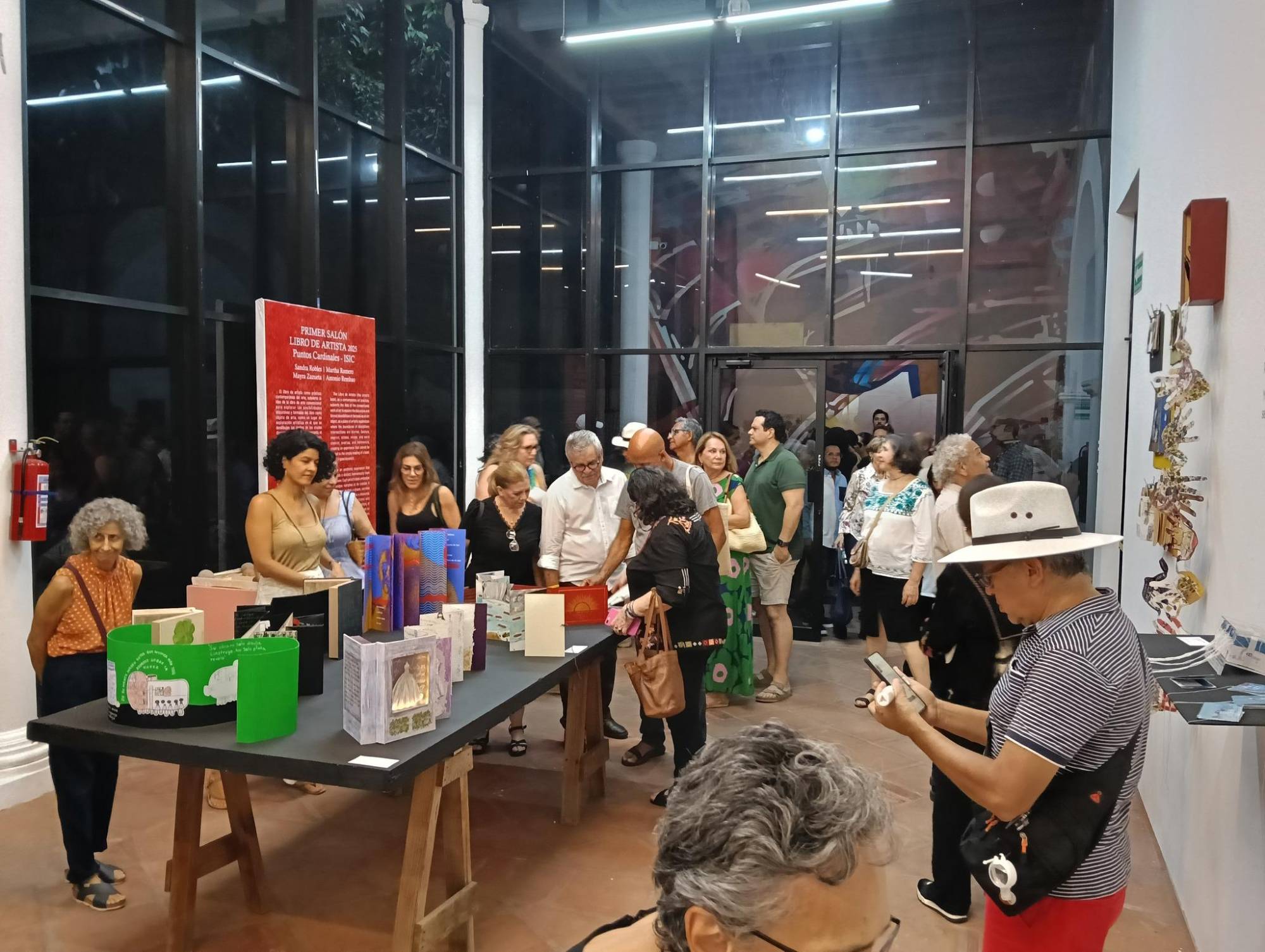 $!Artistas de todo el estado participan en la exposición.