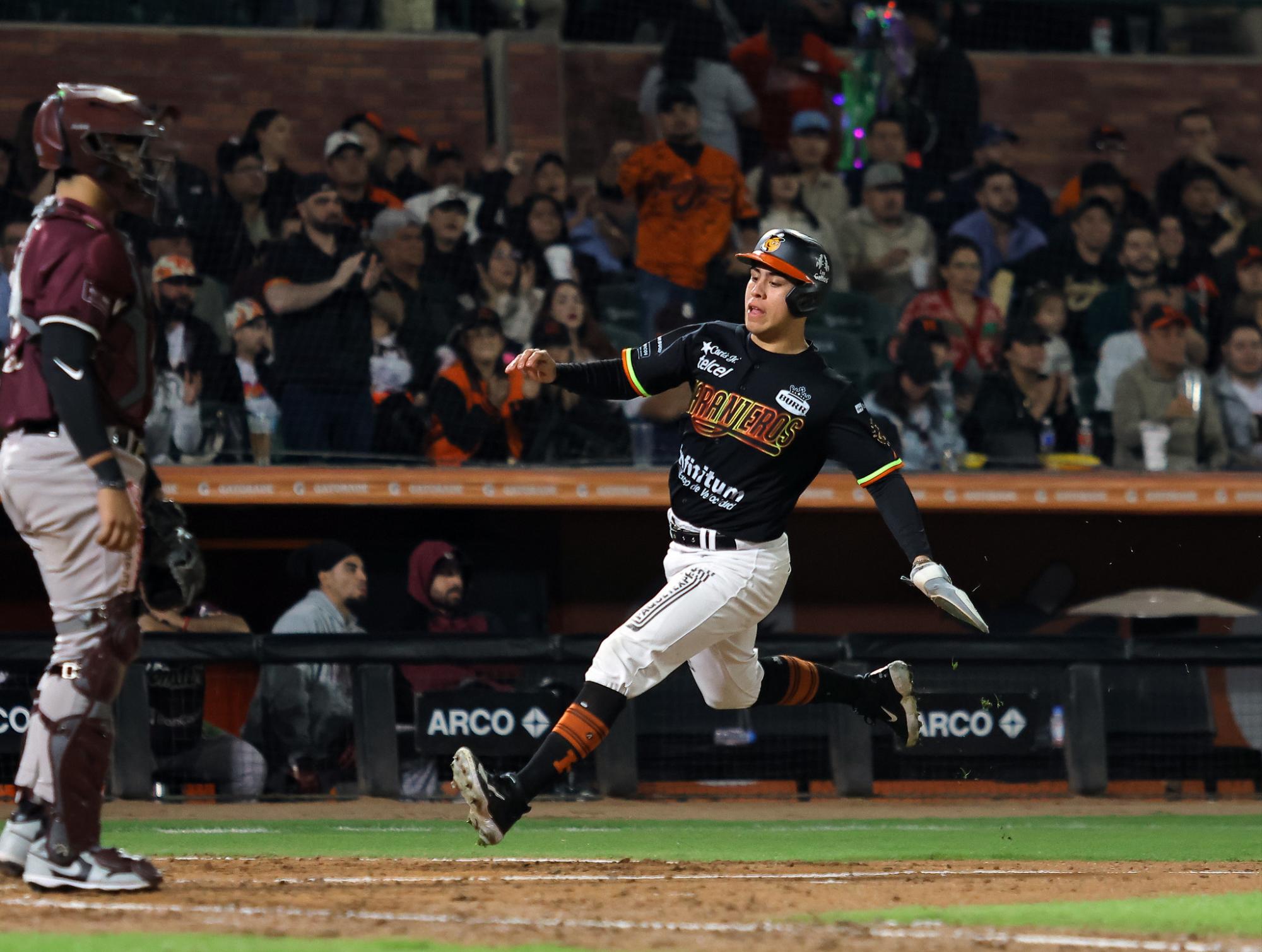 $!Tomateros de Culiacán es barrido en Hermosillo