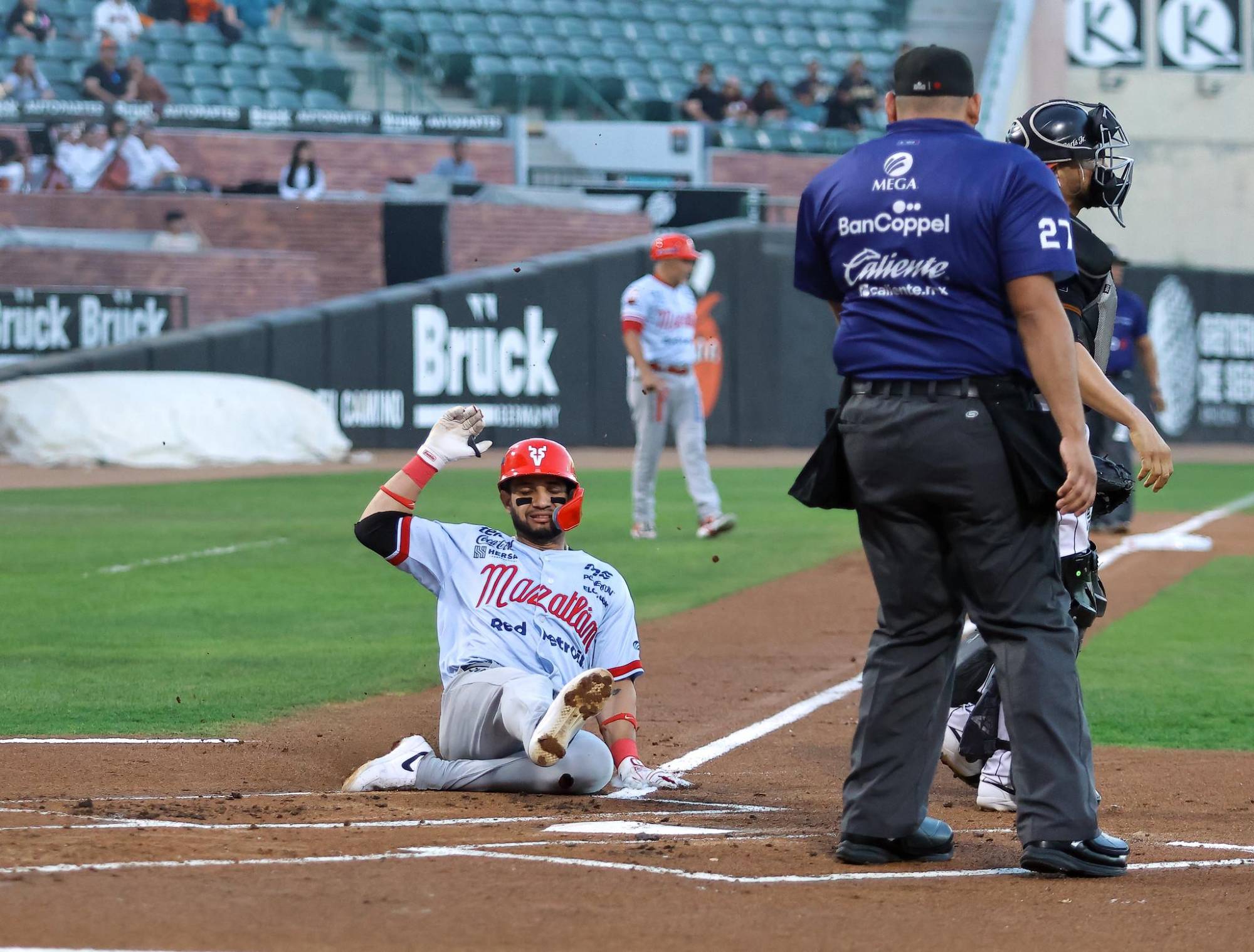 $!Venados evita la barrida y vence 7-6 a Naranjeros en duelo de alto carreraje