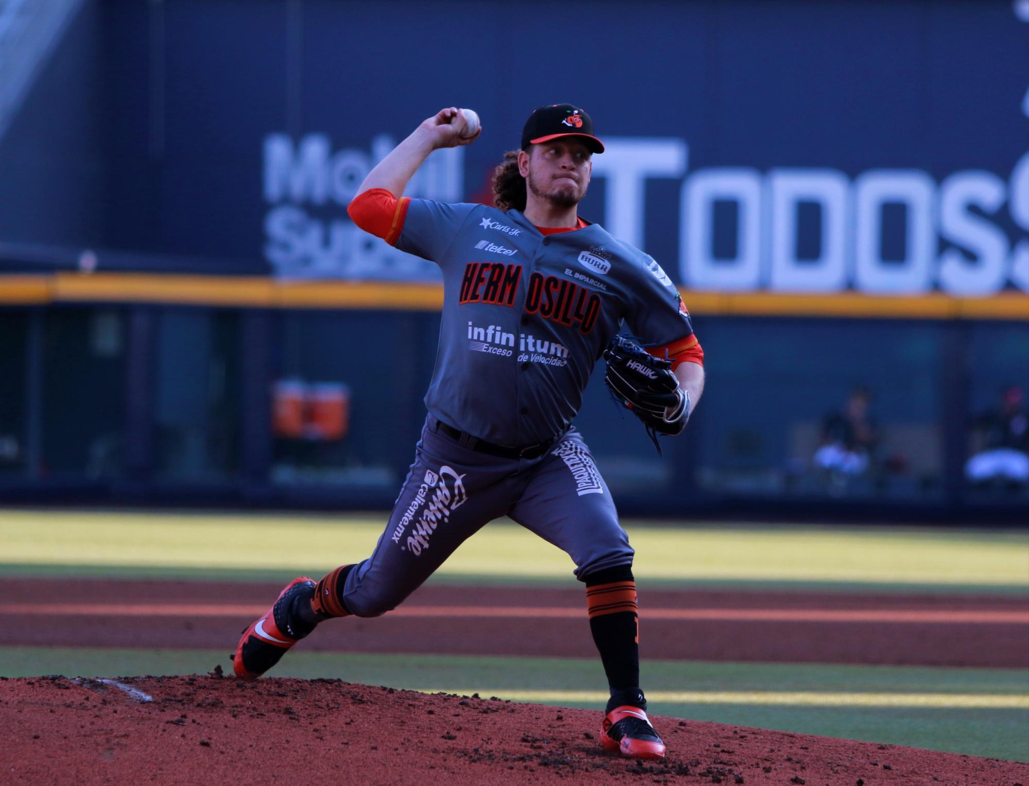 $!En gran duelo de pitcheo, Sultanes derrota a Naranjeros