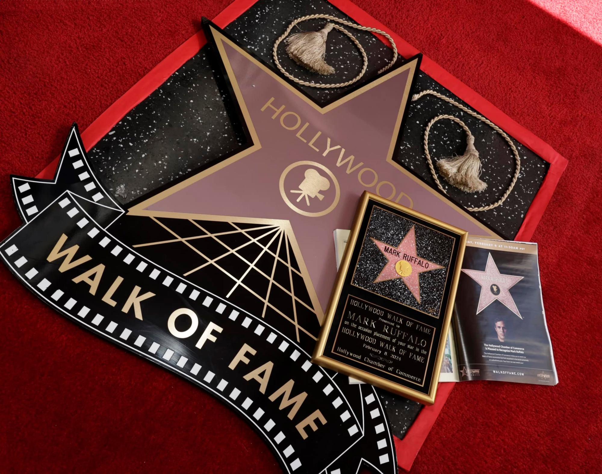 $!Mark Ruffalo queda inmortalizado en el Paseo de la Fama.