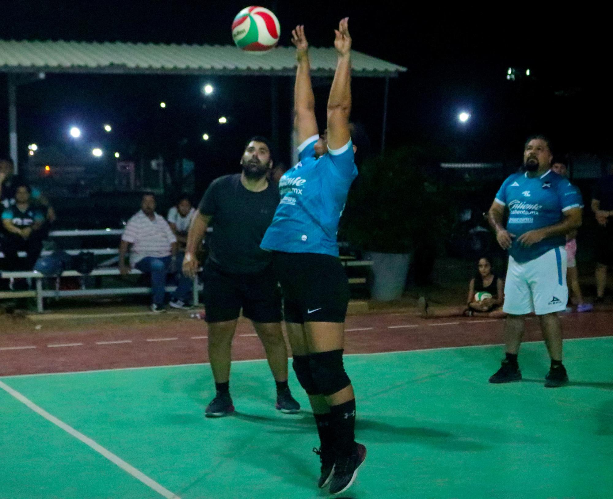 $!Se corona Palacio de Justicia pentacampeón de la Liga de Voleibol Mixto Burócrata