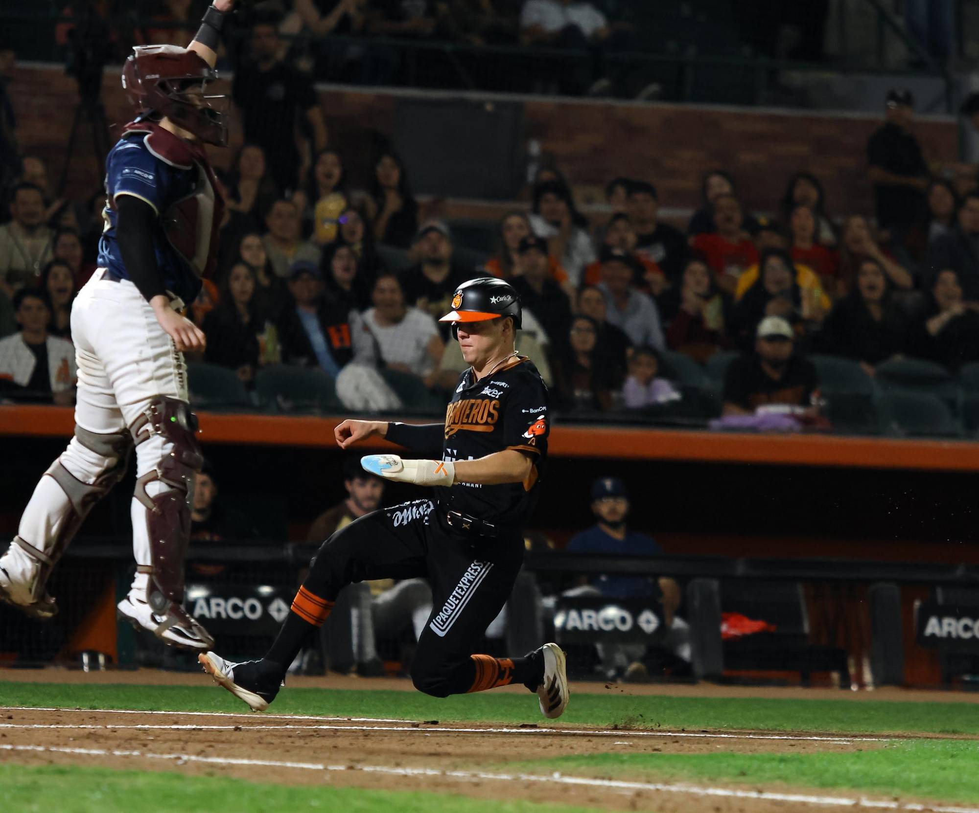 $!Calhoun decide juego a favor de Naranjeros