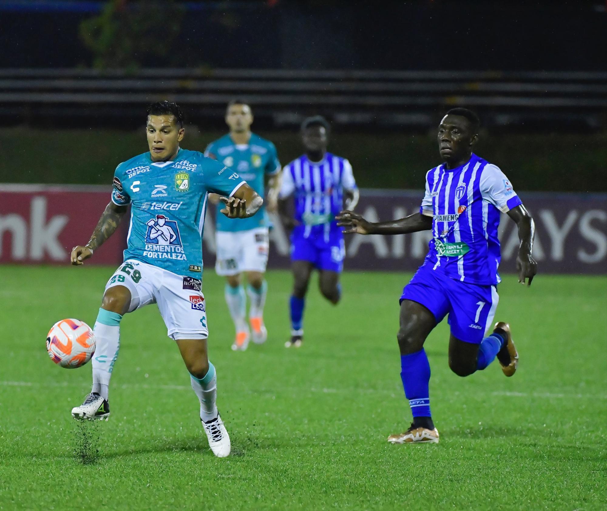 $!Pese a caer en la Vuelta, León se clasificó a semifinales de la Concachampions