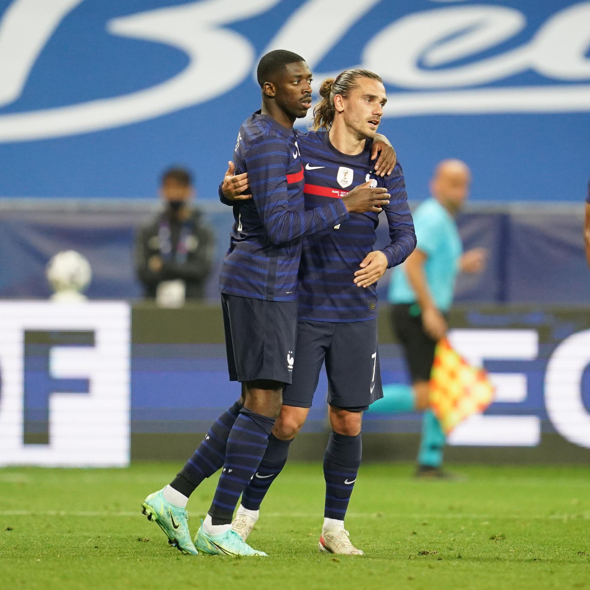 $!Mbappé y Griezmann eclipsan el regreso de Benzema con Francia