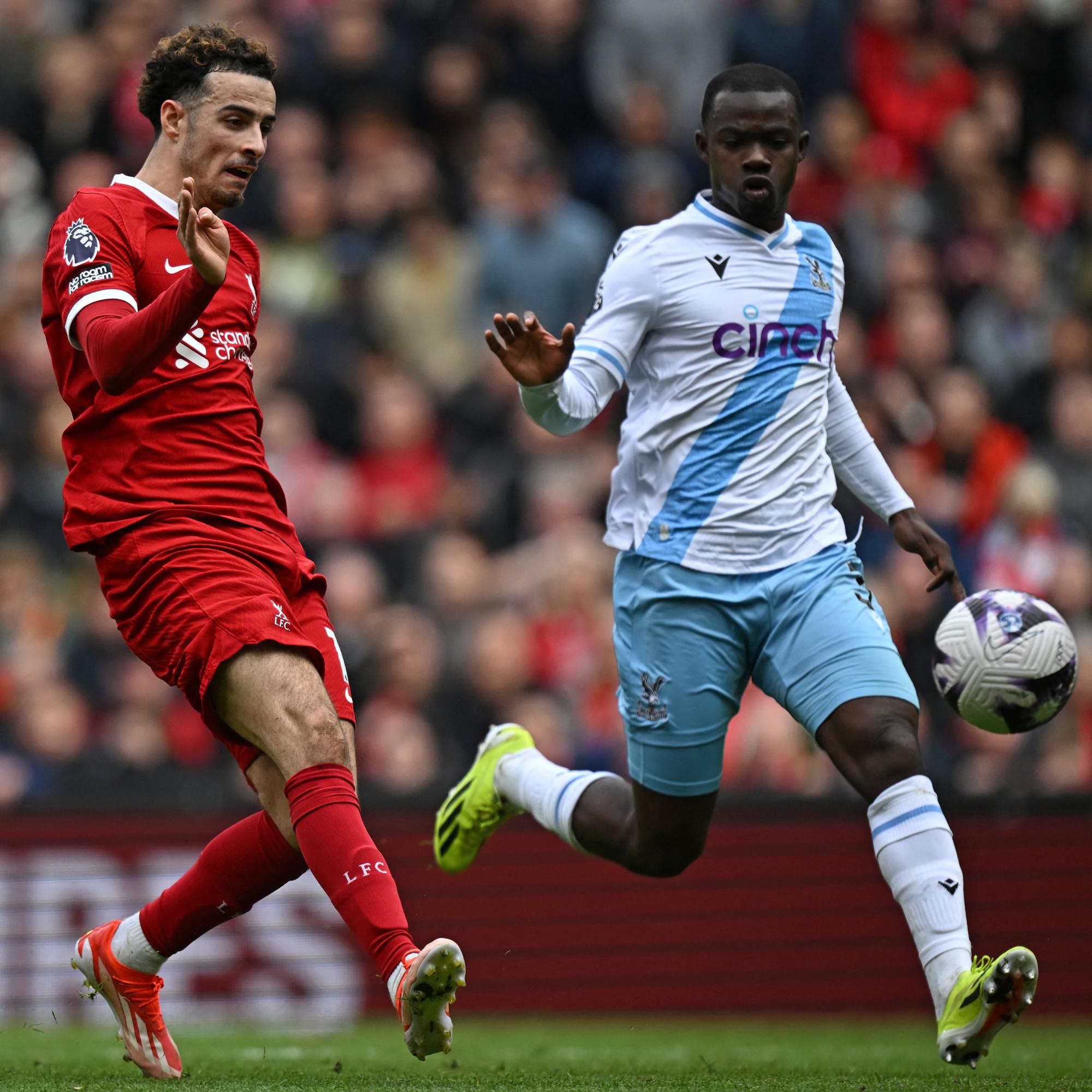 $!Manchester City saca provecho del derrumbe de Arsenal y Liverpool