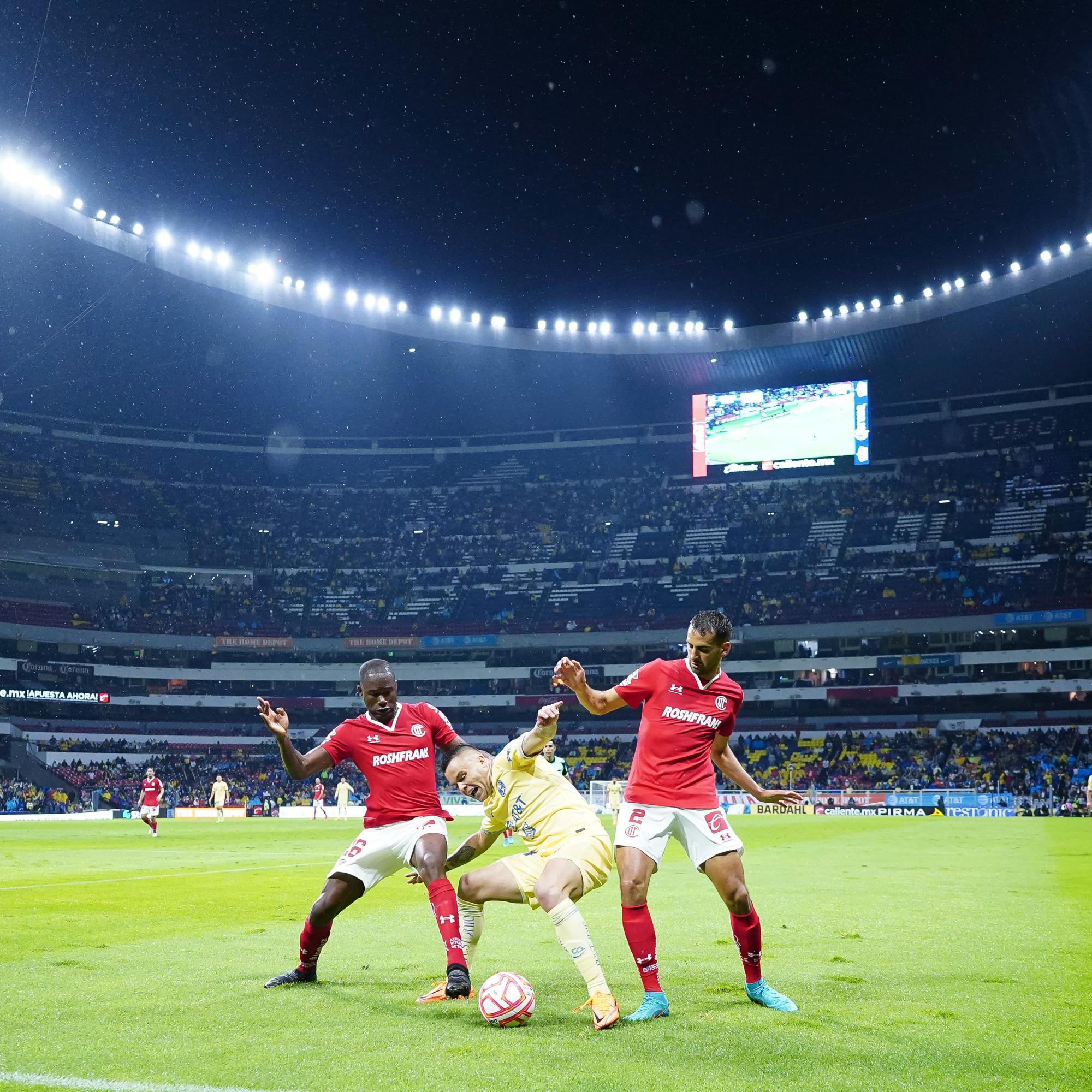 $!Golazo de Richard Sánchez da a América agónico triunfo ante Toluca