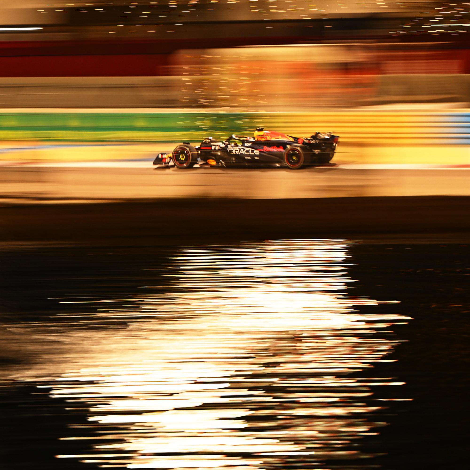 $!Verstappen gana la pole para GP de Bahréin; Checo arrancará quinto