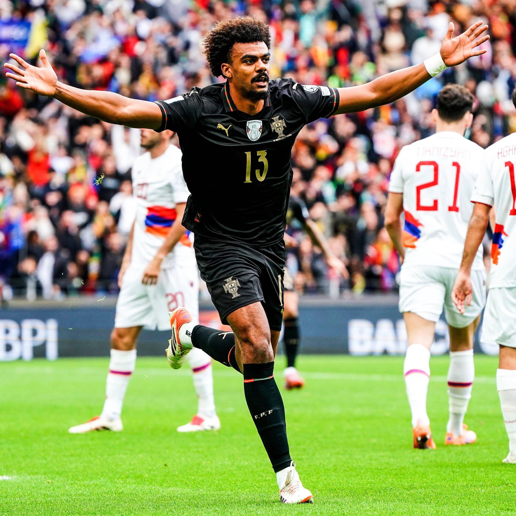 $!Portugal despeja dudas y sella su pase al Mundial con un festín de goles