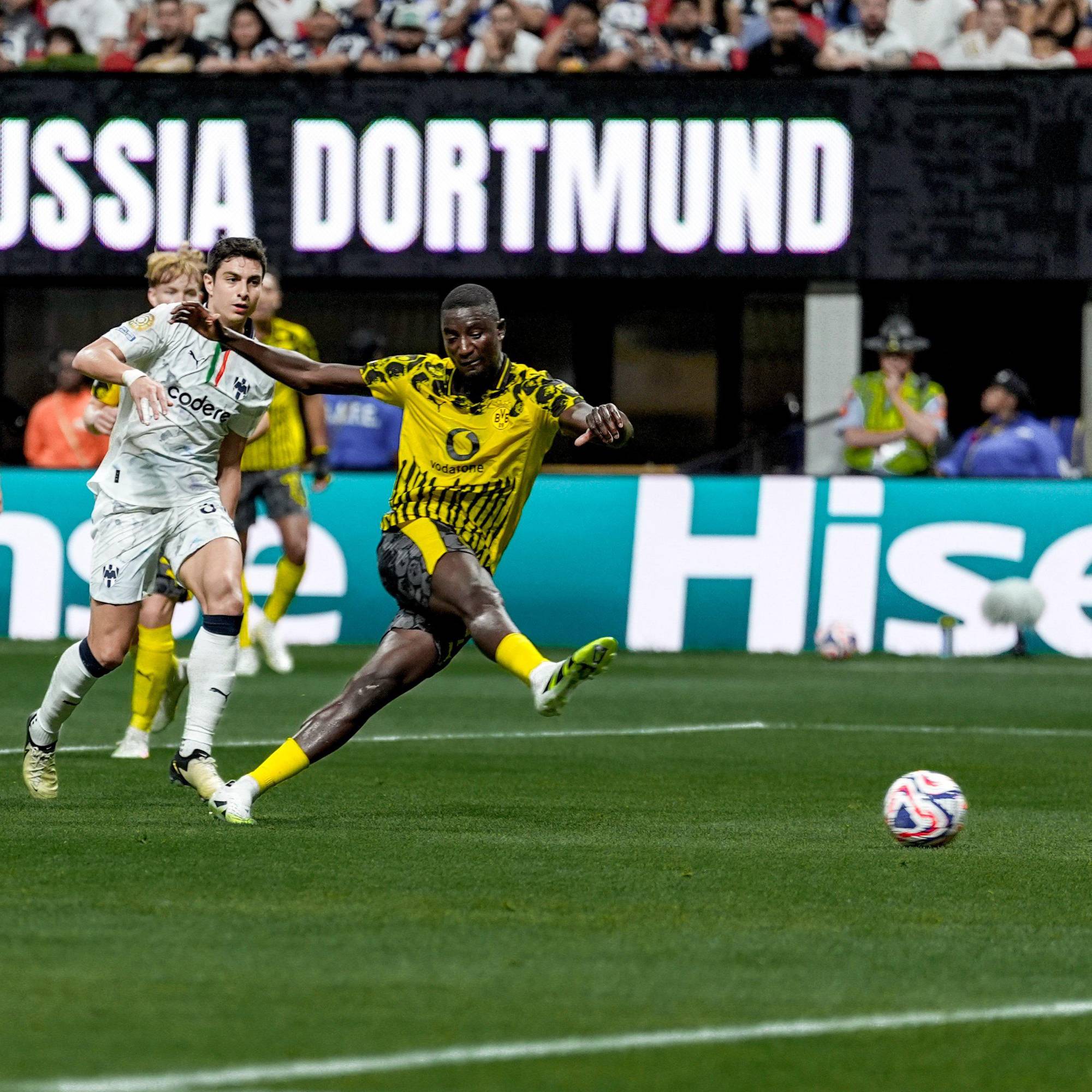 $!Rayados cae con honor ante el Dortmund y termina su sueño mundialista