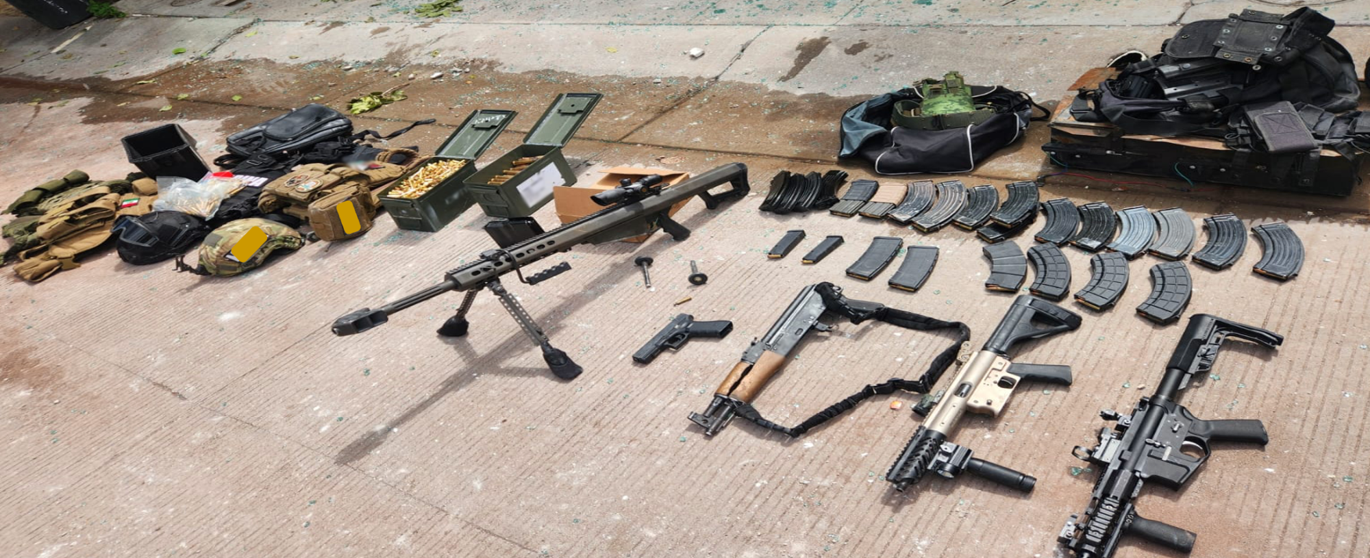 $!Operativos en Culiacán dejan detenidos, explosivos y arsenal asegurado