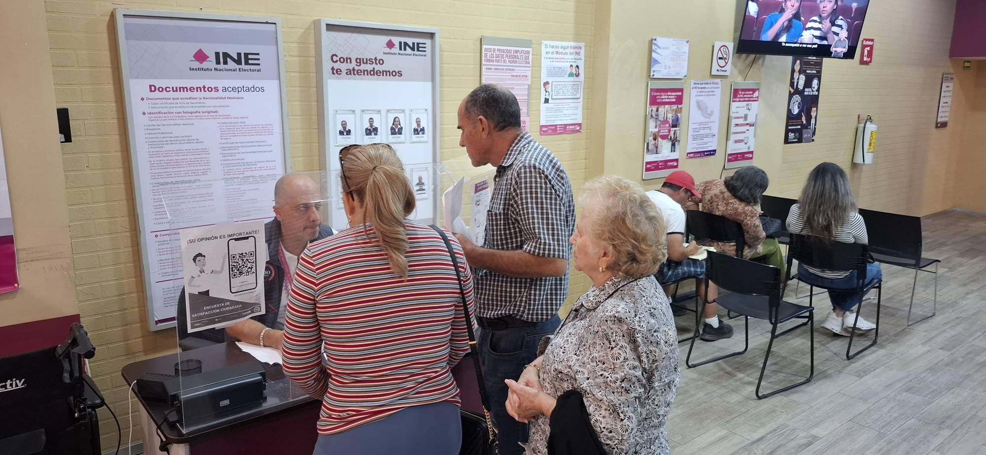 $!Registra INE alta demanda por credenciales vencidas en Mazatlán