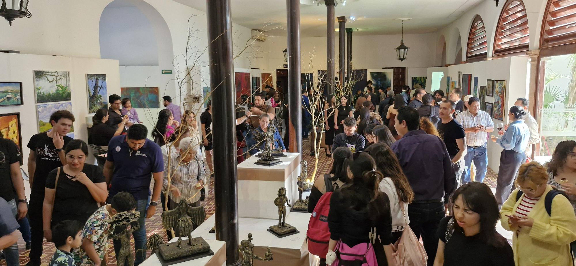 $!Una nutrida asistencia tuvo la muestra.