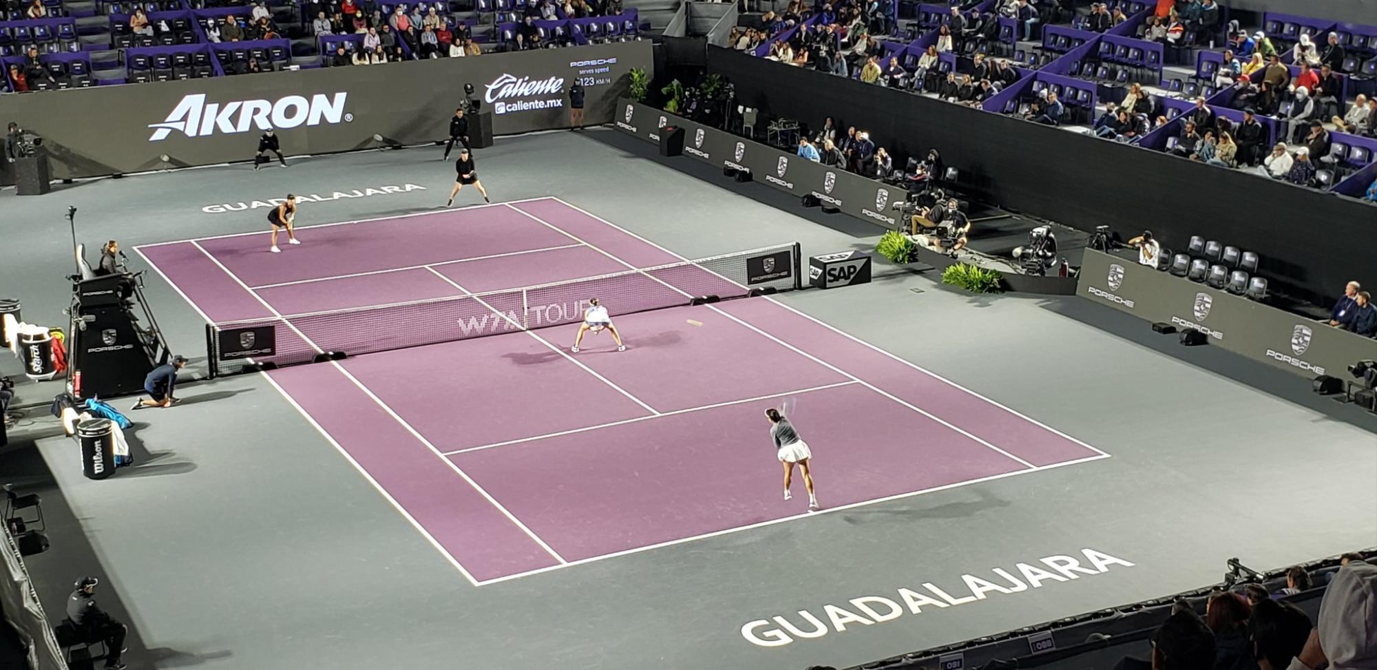 $!Giuliana Olmos y Sharon Fichman dejan ir la ventaja y sufren su segundo revés