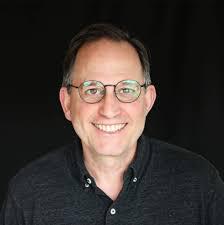 $!Pedro Ángel Palou (Puebla, 1966) radica cerca de Boston, escribe y enseña literatura de tiempo completo en Tufts University.