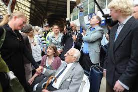 $!Nicholas Winton, el héroe que vivió hasta los 106 años.