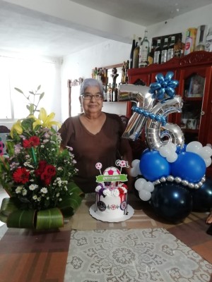 Evangelina Ramírez Morales celebra sus felices 76