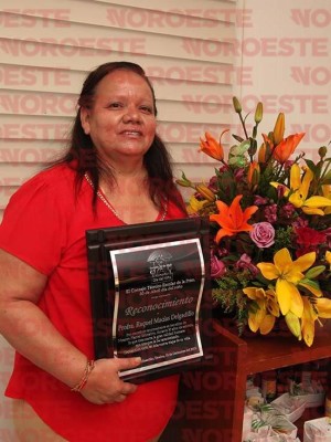 Raquel Macías Delgadillo celebra su jubilación en la docencia