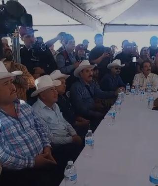 $!Pedirán renuncia director del rastro por acudir a evento de Marcelo Ebrard en Mazatlán