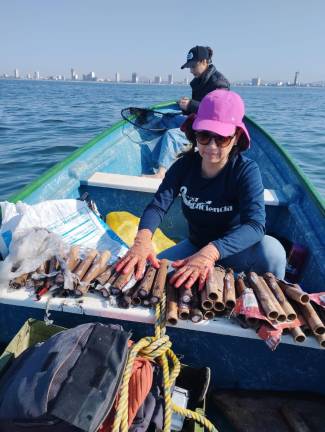 Exhorta personal de Ecología a tomar conciencia sobre la generación excesiva de residuos pues muchos de ellos, terminan tanto en las calles como en el mar.