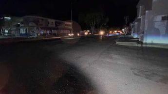 La interrupción dejó fuera de operación semáforos en distintas vialidades, lo que complicó la circulación vehicular durante la noche.